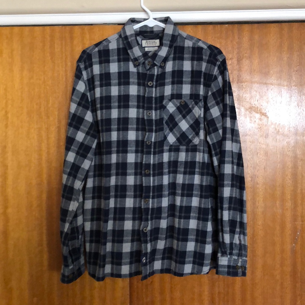 Boston traders blue plaid button up flannel